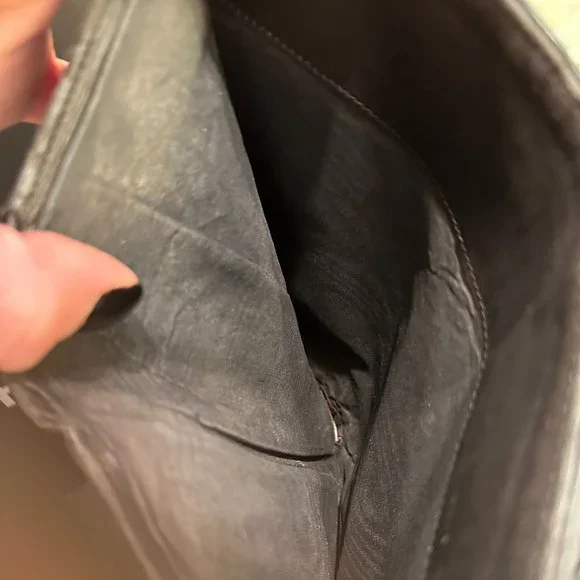 Black CHANEL PATENT LEATHER Wallet Double CC Short - Picture 12 of 16